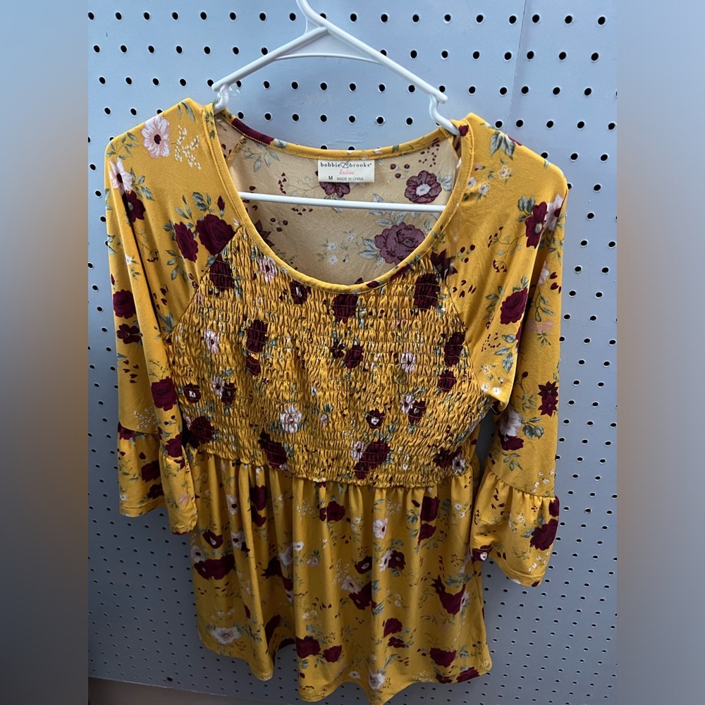 Bobbie and Brooke ladies medium top